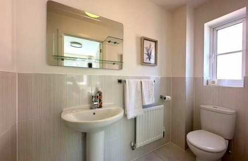 Charming 3 bedroomed House in Bicester sleeps 6 - Foto 17