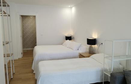 Apartamentos y estudios EL CENTRO - Foto 13