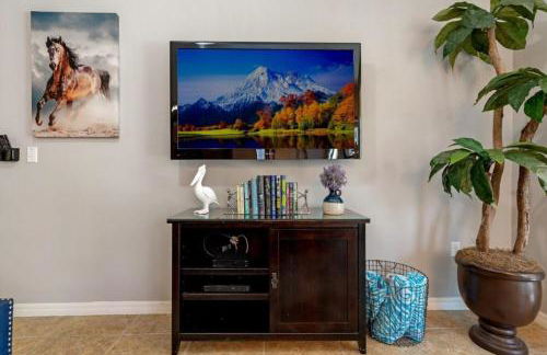 Lux Escape: Private Pool, Game Room & Near Disney - Foto 15