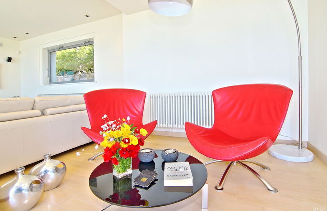 Villa Take Off - Photo 3