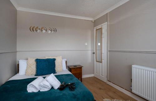 Parking - Garden - Views - M4 Work Stay - Photo 5