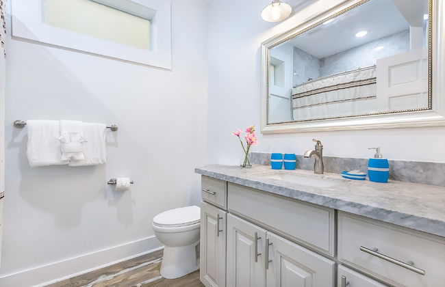 Urban Oasis 4BD House close to FQ - Foto 12