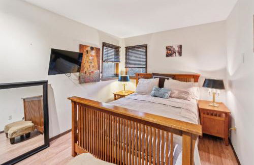 Charming Porter House in the heart of the Poconos chalet - Foto 17