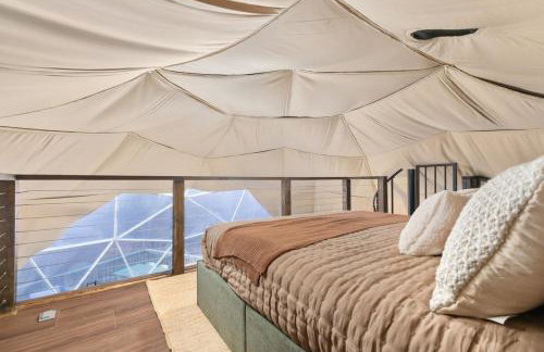 Sky Dome - Romantic Stay, Hot Tub, Wi-Fi, AC & Heat - Photo 19