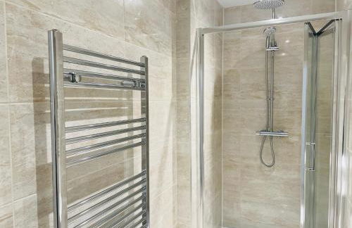 2025 Award Winner Liverpool Peach House - 4 Bedrooms - Foto 28