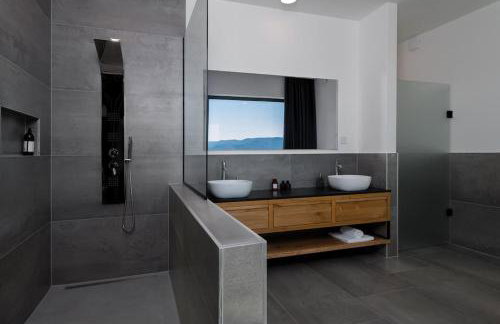 Luksuzna moderna vila sa panoramskim pogledom - Foto 18