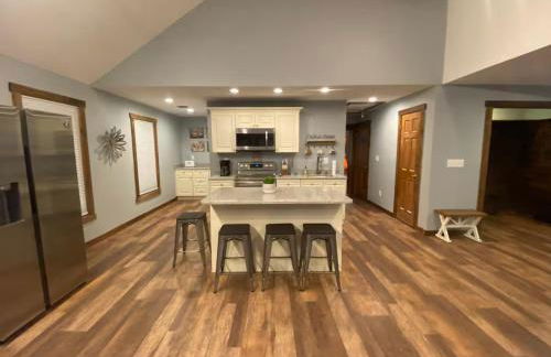 STUNNING RENOVATED 4BR House - Foto 7