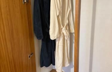 Serene Coastal Retreat with king Bed & Pool in Lavra - Foto 15