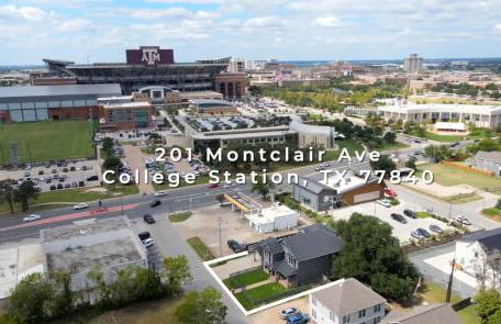 Luxury 5 BR 4 Bath, Hot Tub, Outdoor Kitchen, Across Street from Kyle Field! - Foto 3