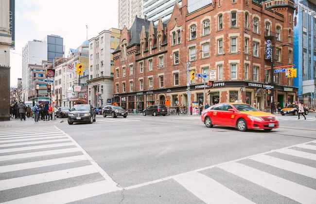 QuickStay - Incredible Downtown Condo, Yonge & College - Photo 47