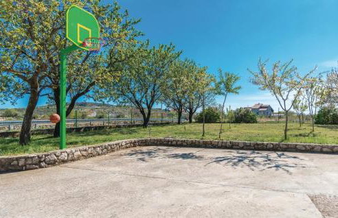 Nice Home In Nadin With Wifi - Photo 8