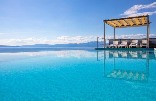 Luxury Villa Oštro with pool & Krk bridge view - Photo 76