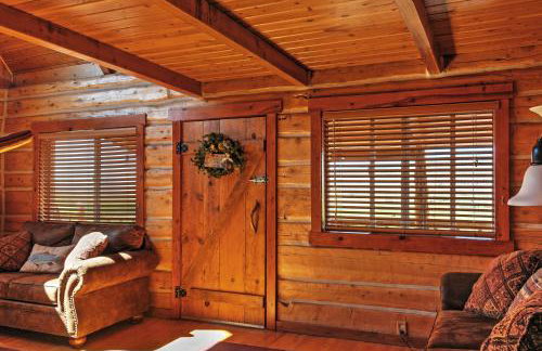 Remote Antimony Log Cabin with Green Meadow Views! - Foto 5