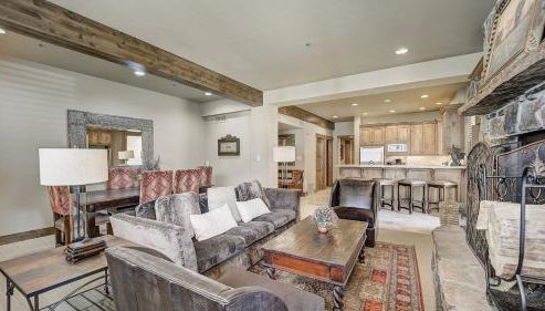 Mont Cervin by Avantstay Private Hot Tub + Fireplace Walk to Ski-in/ski-out + Dining - Foto 4, Other