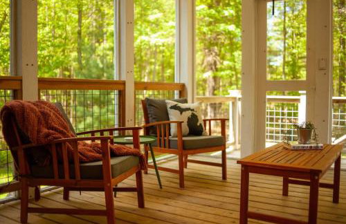 Lake Effect Lodge 3 min from Laketown Beach! - Foto 1