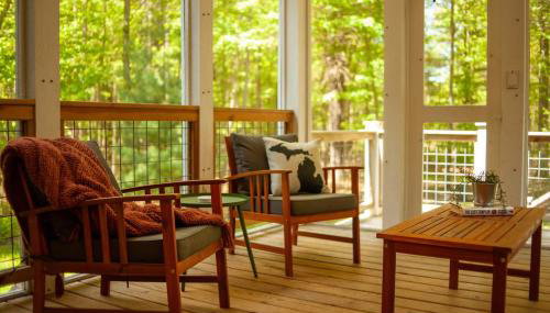 Lake Effect Lodge 3 min from Laketown Beach! - Foto 1