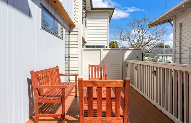 Central Oasis Townhouse with Parking - Photo 31