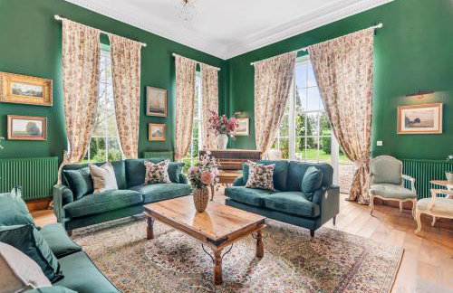 Beccles Georgian Mansion l 9 Bedrooms, Hot Tub & Parkland - Foto 1