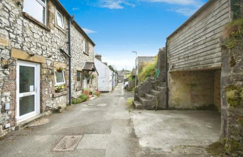 Grinlow Cottage - Photo 22