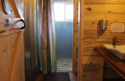 Canyonlands Barn Cabin with Loft, Full Kitchen, Dining Area for Large Groups - Photo 8