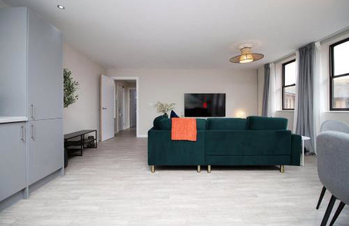 Elegant 2BR w/ Pool Table in Prime Location - Foto 25