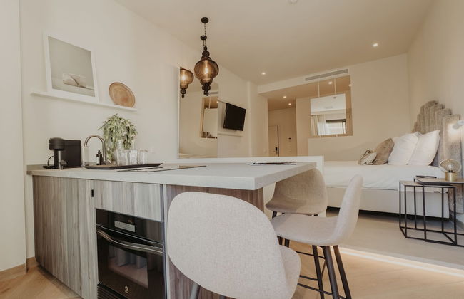 Comfy Studios Hotel - Photo 42