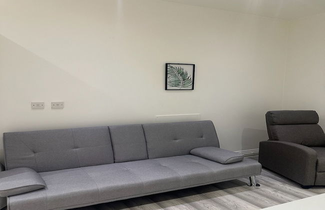 Charming 1-bed Apartment in Walton on the Naze - Photo 14