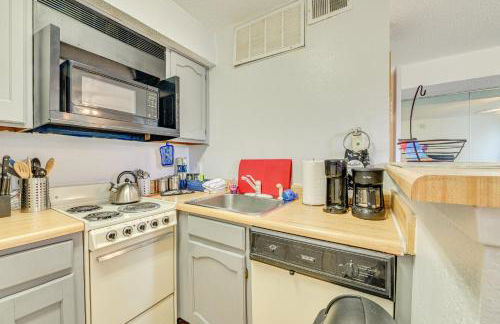 3 Mi to Dtwn Fort Worth! Condo with Hot Tub and Pool - Foto 12