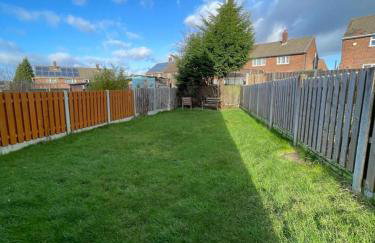 Stunning 3 bedrooms house with Garden and Free Parking - Foto 4