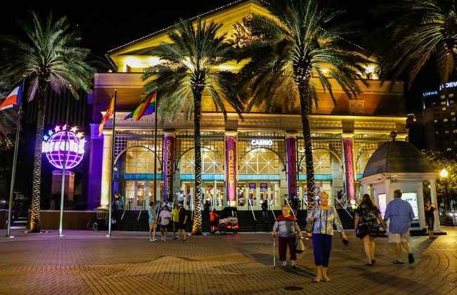 2BD Spacious condo Steps from ST Charles - Foto 20