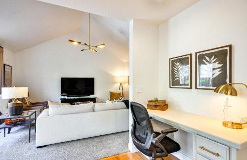 Near Shops and Cafes Beaverton Haven with Luxe Decor! - Foto 6