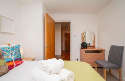 Bright Spacious Modern 5th flr City Oasis-Sleeps 6 - Pass the Keys - Foto 28