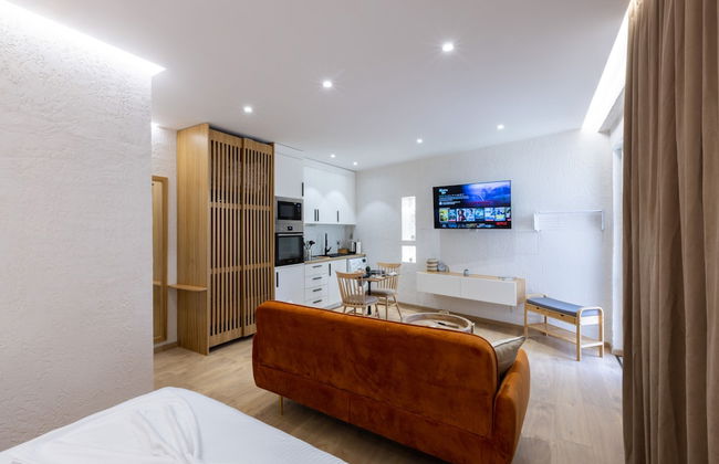 Boho Central Apartment - Photo 12