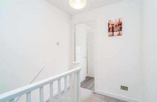 2 bedroom house with parking in Borehamwood - Foto 9