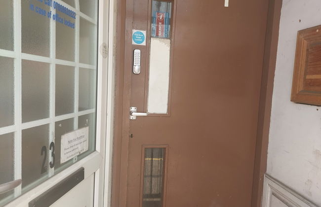 2-beds Studio Located in Parkgate Rotherham - Foto 19