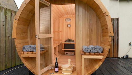 Designer Cotswold post house with external sauna - Foto 2