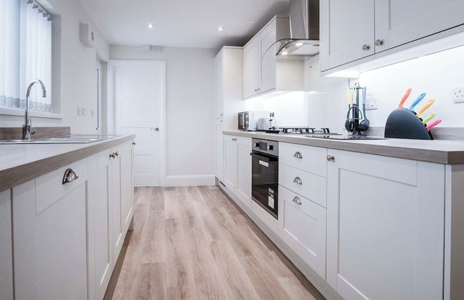 Fleet Street - 2 Bedroom - Swansea - Photo 17