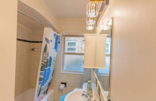 4 Bedroom 2 and a half bath that Sleeps 8 Near it all Ford Telegraph - Foto 13