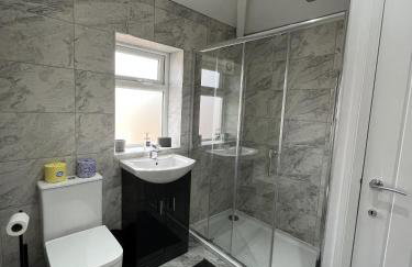 Modern 3-bed stay-away-home sleeps 6 nr Manchester - Foto 7