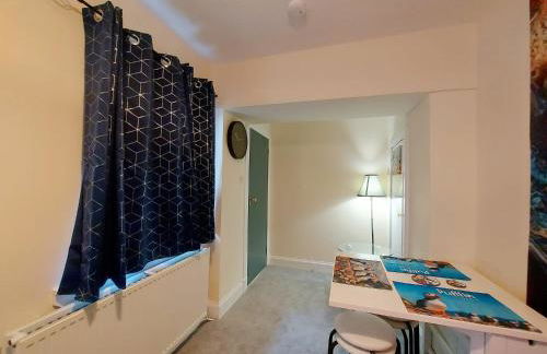 The Puffins - Largs 2-Bedroom Ground Flat - Foto 5