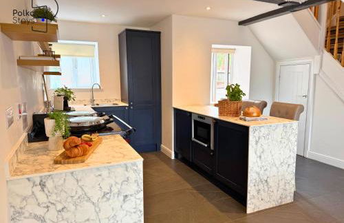 No 2 PolkaStays Ivy Farm Rosewood Cottage - Foto 14