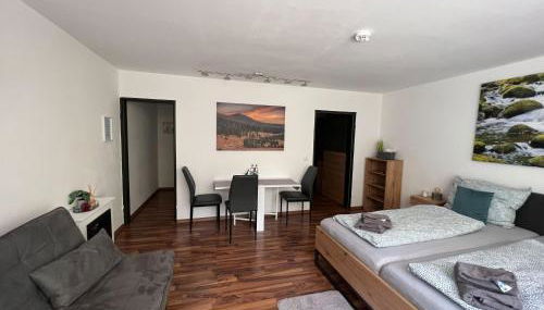 Helle FeWo am Waldrand - mit Balkon, Pool & Sauna - Foto 4