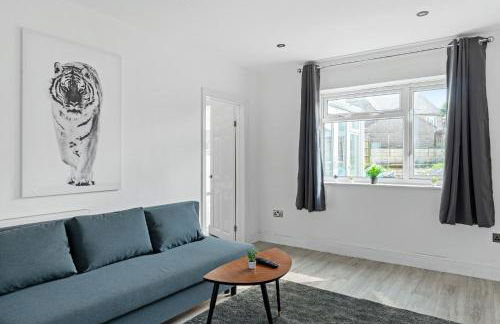 4 Bedrooms - 3 Bathrooms House - Foto 1