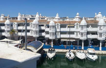 Lujoso Atico Dúplex En Puerto Marina - Photo 59