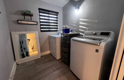 Luxurious Westchester Home Near Miami Clinics - Photo 69