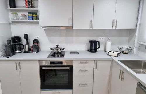 Emmy Villa - Photo 25