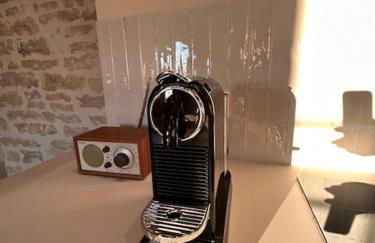 Au 8 à Meursault, Magnifique maison Bourguignonne au pied des vignes, jardin, places de parking privée - Foto 15