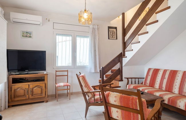 Peaceful Holiday Home in Sant Pere Pescador With Swimming Pool - Foto 5