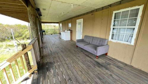 Fishing & Hunting Camp in Buras, 3 bedroom Fully furnished with Wi-Fi - Foto 2