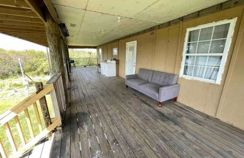 Fishing & Hunting Camp in Buras, 3 bedroom Fully furnished with Wi-Fi - Foto 2